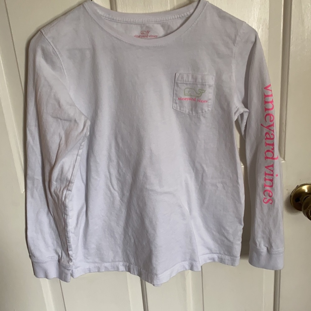EUC Vineyard Vines Longsleeve Tshirt w/pink lettering